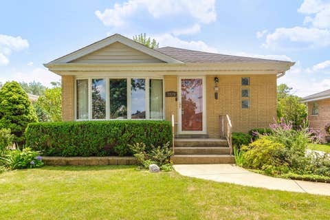 Photo of 7029 W Kedzie Street, Niles, IL 60714 (MLS # 12723663)