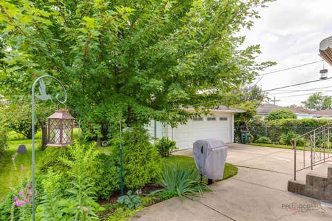 Tiny photo for 7029 W Kedzie Street, Niles, IL 60714 (MLS # 12723663)