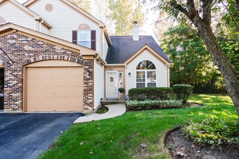 Photo of 821 E Saratoga Circle, Island Lake, IL 60042 (MLS # 12776101)