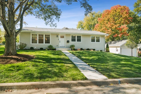Tiny photo for 640 Prairie Avenue, Barrington, IL 60010 (MLS # 12791731)
