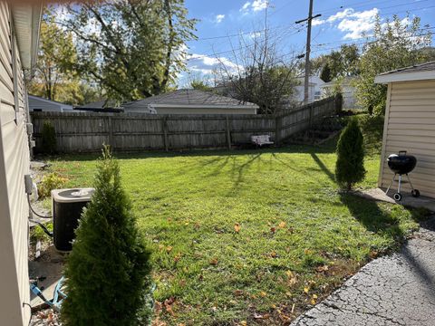 Tiny photo for 510 Tyler Drive, Carpentersville, IL 60110 (MLS # 12531082)