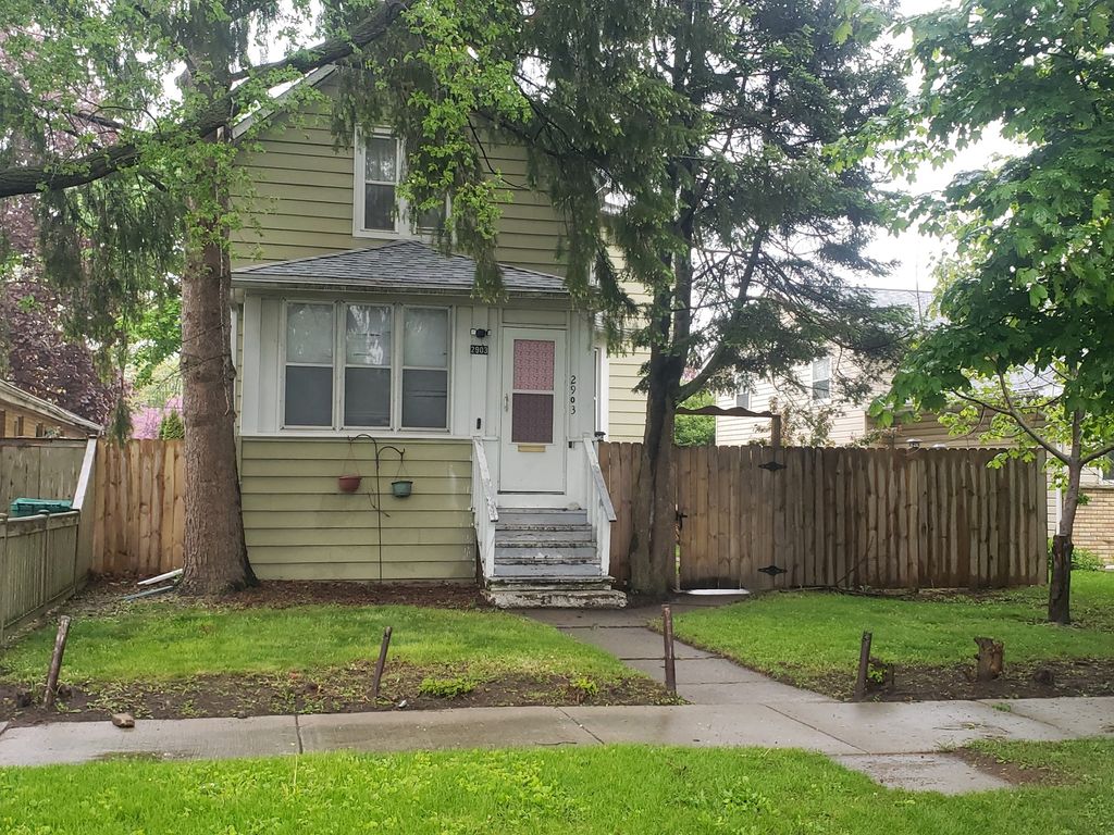 Photo for 2903 Gideon Avenue, Zion, IL 60099 (MLS # 12495260)