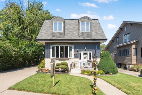 5706 N New Hampshire Avenue Chicago IL 60631