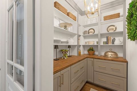 Tiny photo for 965 Castlegate Court, Lake Forest, IL 60045 (MLS # 12598290)