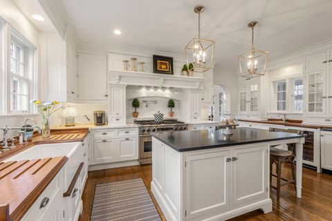 Tiny photo for 965 Castlegate Court, Lake Forest, IL 60045 (MLS # 12598290)