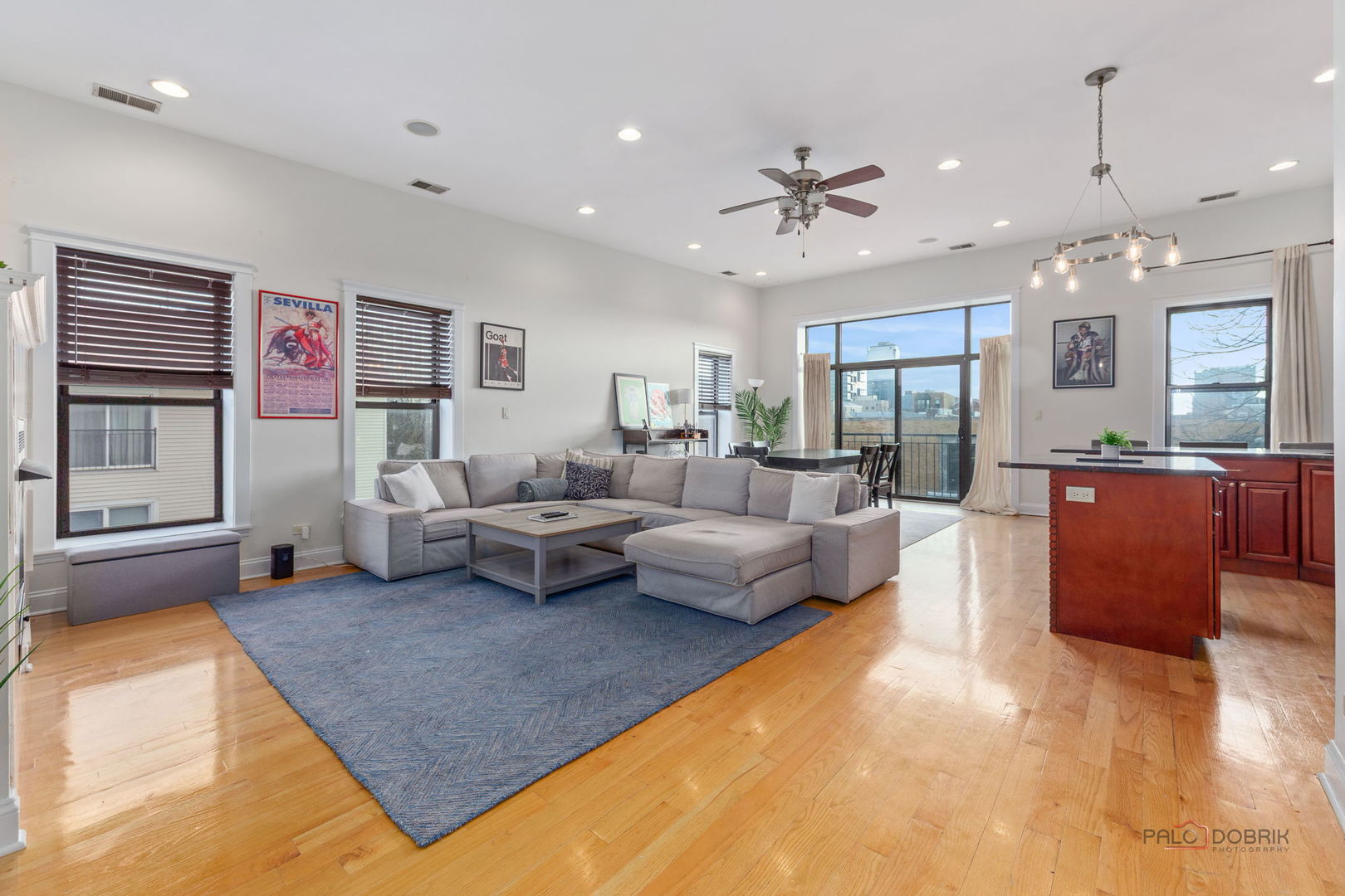 1226 W Huron Street 301