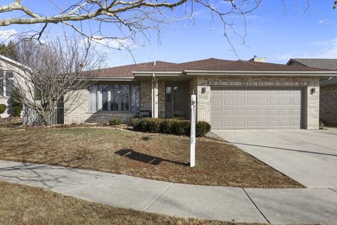 Photo of 11405 Foxwoods Drive, Oak Lawn, IL 60453 (MLS # 12566141)