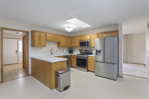 Tiny photo for 11405 Foxwoods Drive, Oak Lawn, IL 60453 (MLS # 12566141)