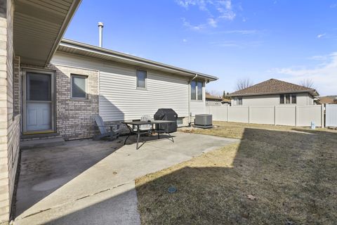 Tiny photo for 11405 Foxwoods Drive, Oak Lawn, IL 60453 (MLS # 12566141)