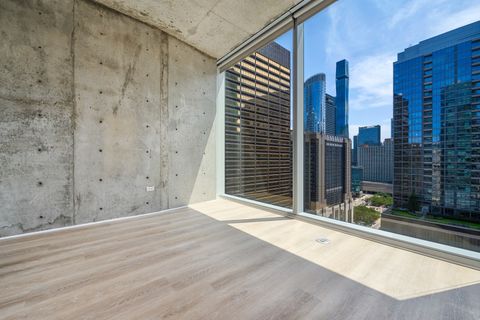 Tiny photo for 600 N Fairbanks Court #2107, Chicago, IL 60611 (MLS # 12620909)