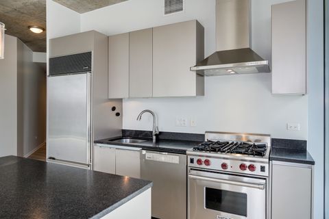 Tiny photo for 600 N Fairbanks Court #2107, Chicago, IL 60611 (MLS # 12620909)