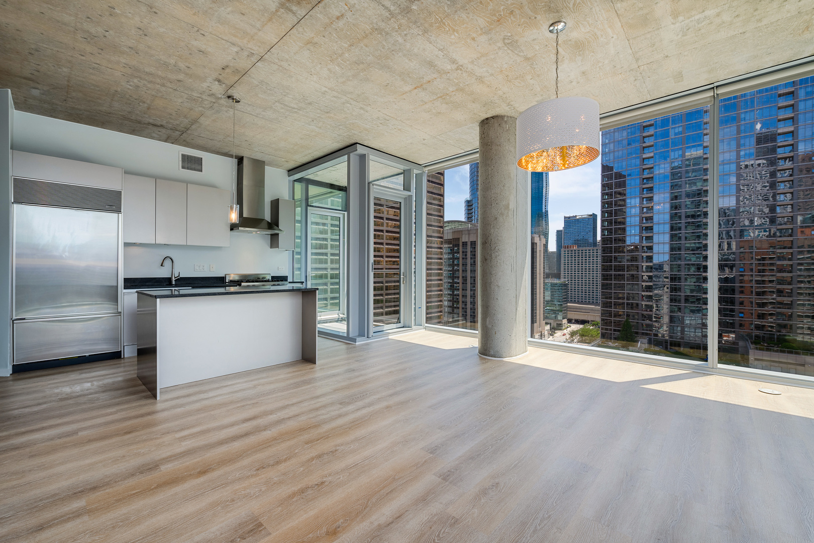 600 N Fairbanks Court 2107