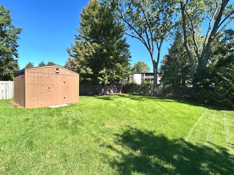 Tiny photo for 533 Woodview Avenue, Elk Grove Village, IL 60007 (MLS # 12786504)