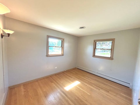 Tiny photo for 533 Woodview Avenue, Elk Grove Village, IL 60007 (MLS # 12786504)