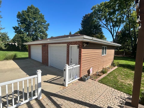 Tiny photo for 533 Woodview Avenue, Elk Grove Village, IL 60007 (MLS # 12786504)