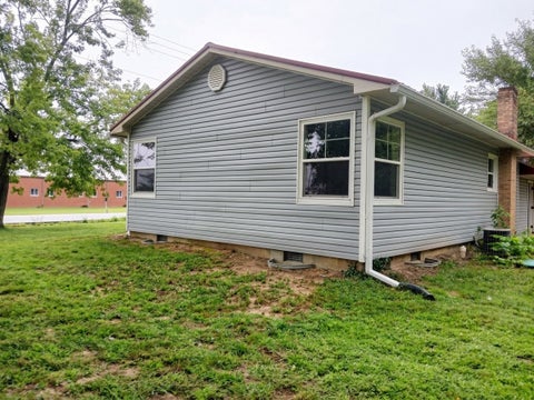 Tiny photo for 204 N 4th Street, Marion, IL 62959 (MLS # 12750577)