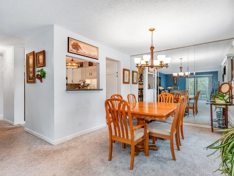 Tiny photo for 7211 Wolf Road #301A, Indian Head Park, IL 60525 (MLS # 12521083)