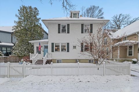 1142 Oakwood Avenue Wilmette IL 60091