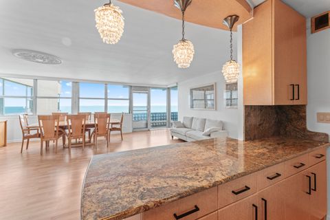 Tiny photo for 6301 N Sheridan Road #11R, Chicago, IL 60660 (MLS # 12475910)