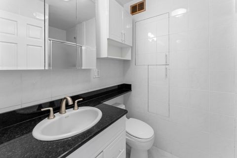 Tiny photo for 6301 N Sheridan Road #11R, Chicago, IL 60660 (MLS # 12475910)
