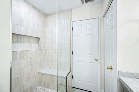 Tiny photo for 2012 N Silver Lake Road #2012, Arlington Heights, IL 60004 (MLS # 12579272)