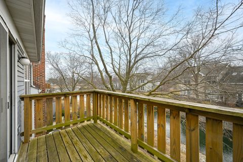 Tiny photo for 2012 N Silver Lake Road #2012, Arlington Heights, IL 60004 (MLS # 12579272)