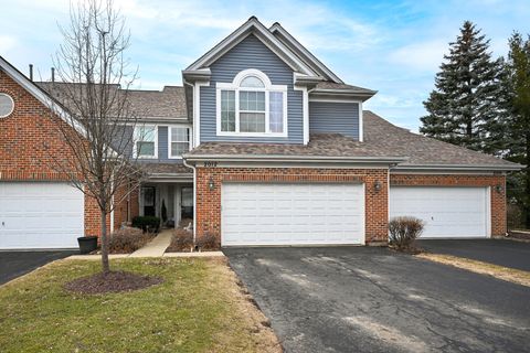 Photo of 2012 N Silver Lake Road #2012, Arlington Heights, IL 60004 (MLS # 12579272)