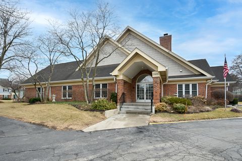 Tiny photo for 2012 N Silver Lake Road #2012, Arlington Heights, IL 60004 (MLS # 12579272)