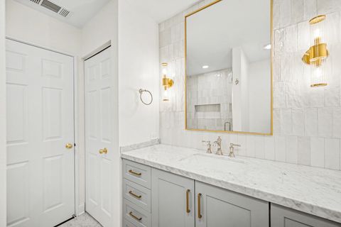 Tiny photo for 2012 N Silver Lake Road #2012, Arlington Heights, IL 60004 (MLS # 12579272)