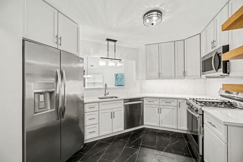 Tiny photo for 2012 N Silver Lake Road #2012, Arlington Heights, IL 60004 (MLS # 12579272)