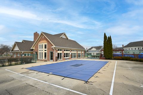 Tiny photo for 2012 N Silver Lake Road #2012, Arlington Heights, IL 60004 (MLS # 12579272)