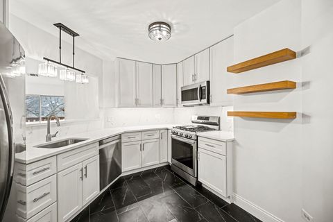 Tiny photo for 2012 N Silver Lake Road #2012, Arlington Heights, IL 60004 (MLS # 12579272)