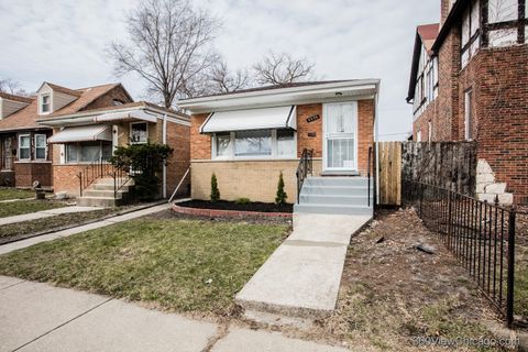 Tiny photo for 9006 S Wallace Street, Chicago, IL 60621 (MLS # 12602554)