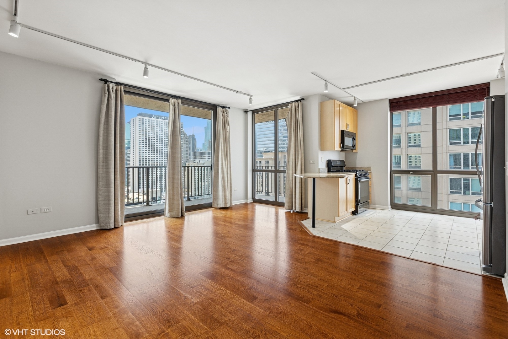 635 N Dearborn Street 2506