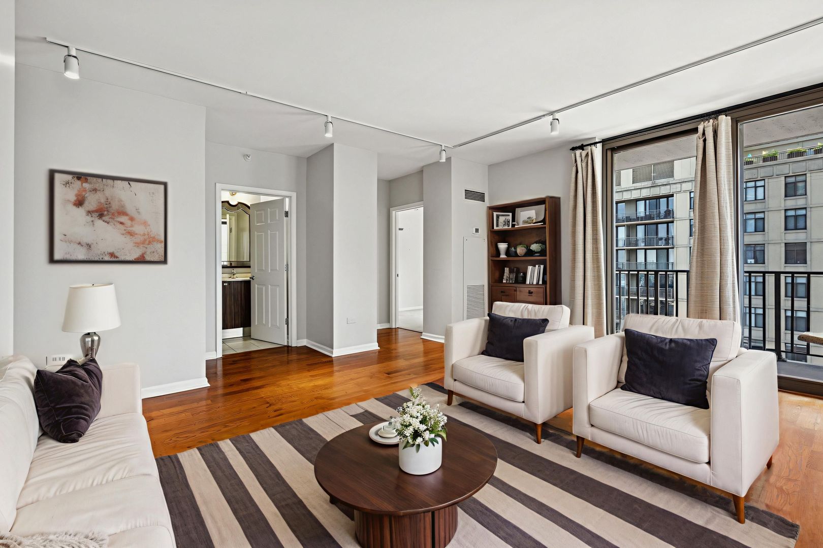 635 N Dearborn Street 2506