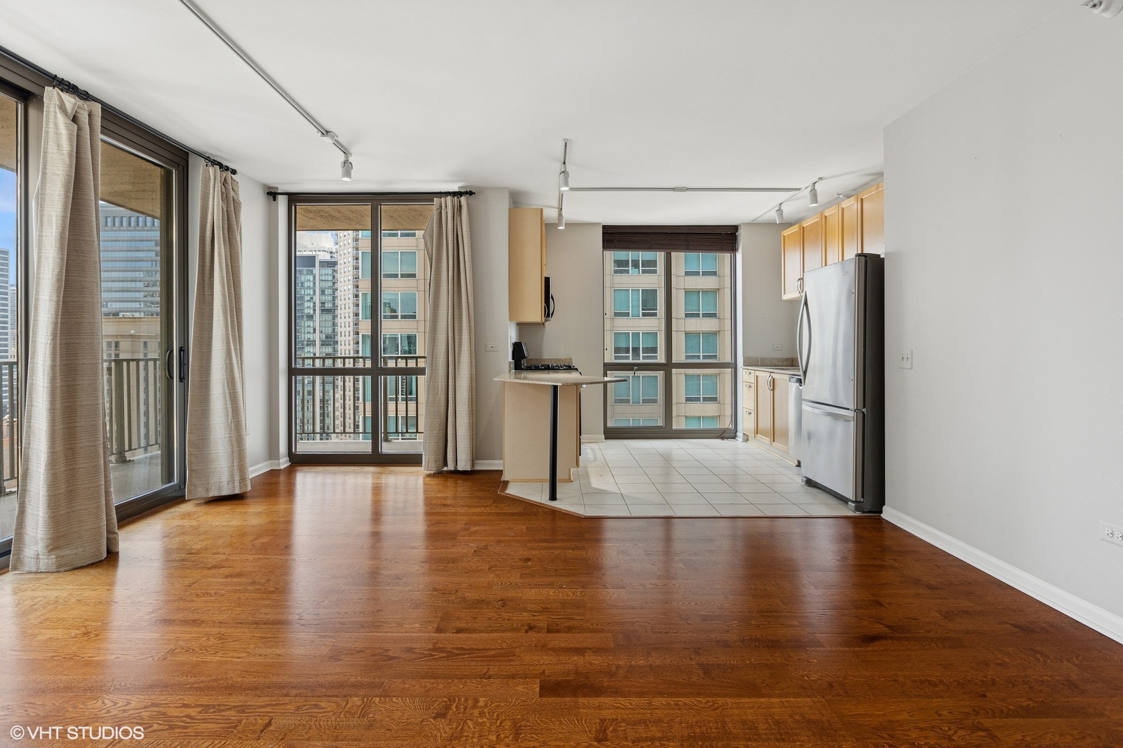 635 N Dearborn Street 2506
