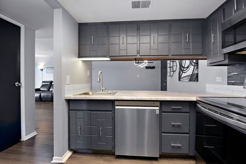 Tiny photo for 820 Elder Road #C-412, Homewood, IL 60430 (MLS # 12558358)