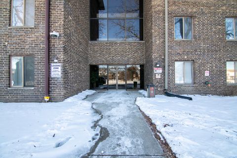 Tiny photo for 820 Elder Road #C-412, Homewood, IL 60430 (MLS # 12558358)