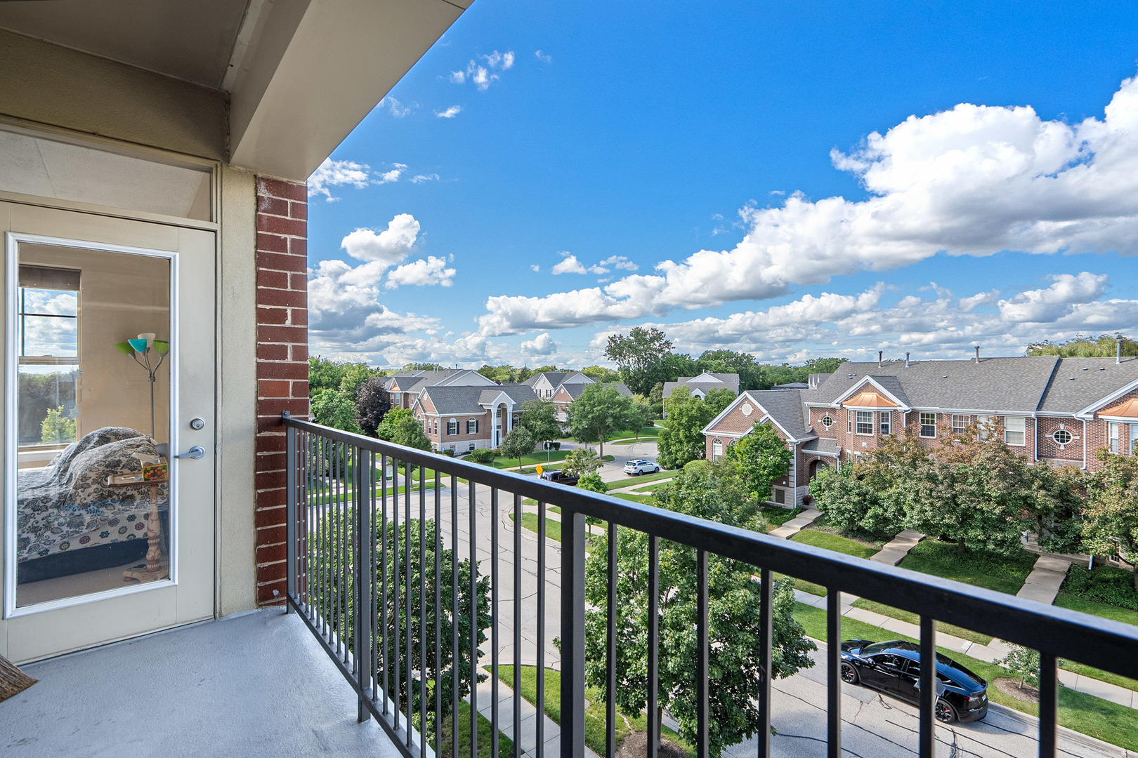 511 Prestwick Lane 402