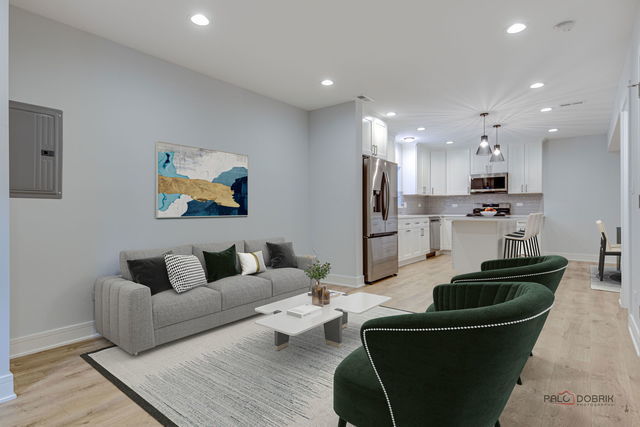 1746 N California Avenue CH