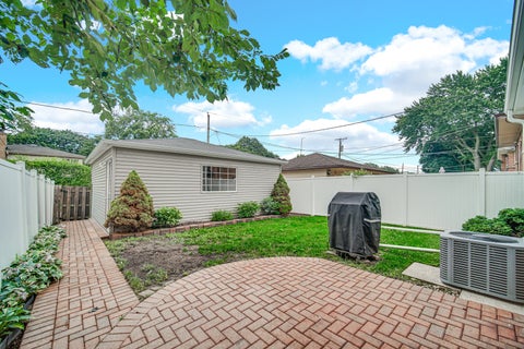 Tiny photo for 5526 Washington Street, Morton Grove, IL 60053 (MLS # 12725765)