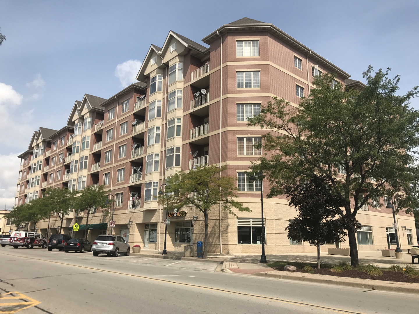 Photo 1 of 30 — 9670 FRANKLIN Avenue 210, Franklin Park, IL 60131