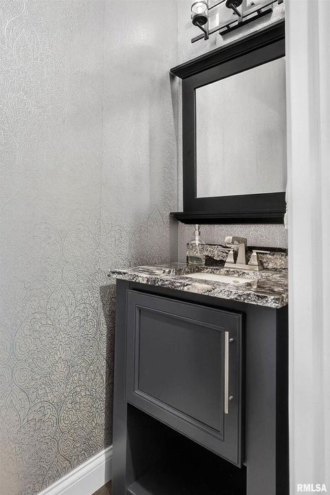 Tiny photo for 4136 Muirfield Court, Bettendorf, IA 52722 (MLS # QC4269837)