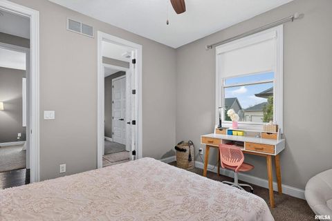 Tiny photo for 4136 Muirfield Court, Bettendorf, IA 52722 (MLS # QC4269837)