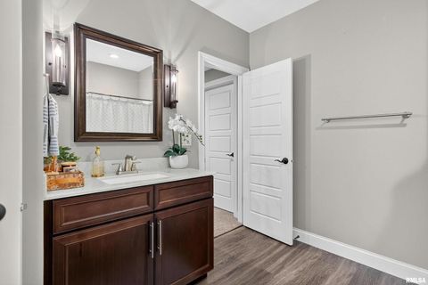 Tiny photo for 4136 Muirfield Court, Bettendorf, IA 52722 (MLS # QC4269837)