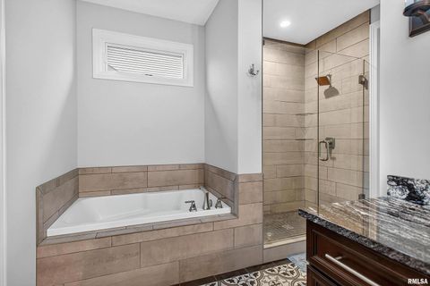 Tiny photo for 4136 Muirfield Court, Bettendorf, IA 52722 (MLS # QC4269837)