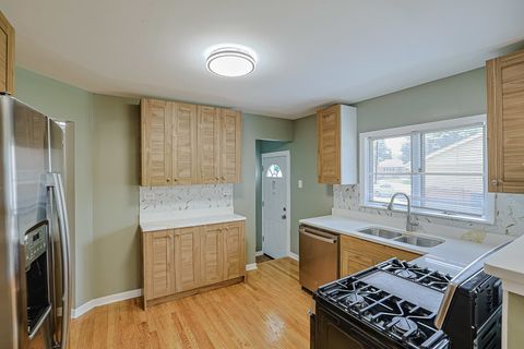 Tiny photo for 1703 Bonita Avenue, Mount Prospect, IL 60056 (MLS # 12492128)