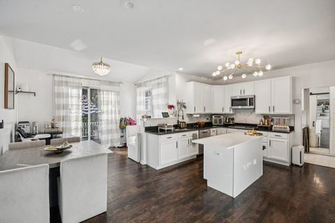 Tiny photo for 34115 N Wooded Glen Drive, Grayslake, IL 60030 (MLS # 12542318)