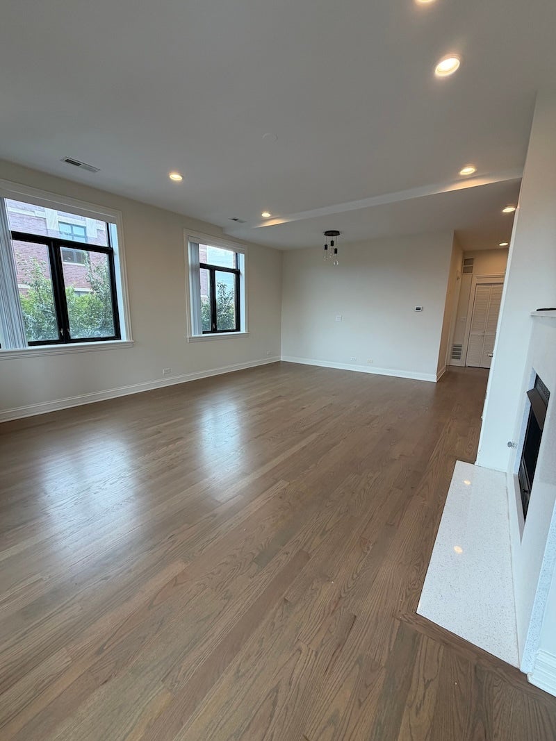 1701 W Chicago Avenue 3