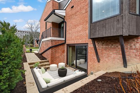 Tiny photo for 2S719 Williamsburg Court, Oak Brook, IL 60523 (MLS # 12524835)